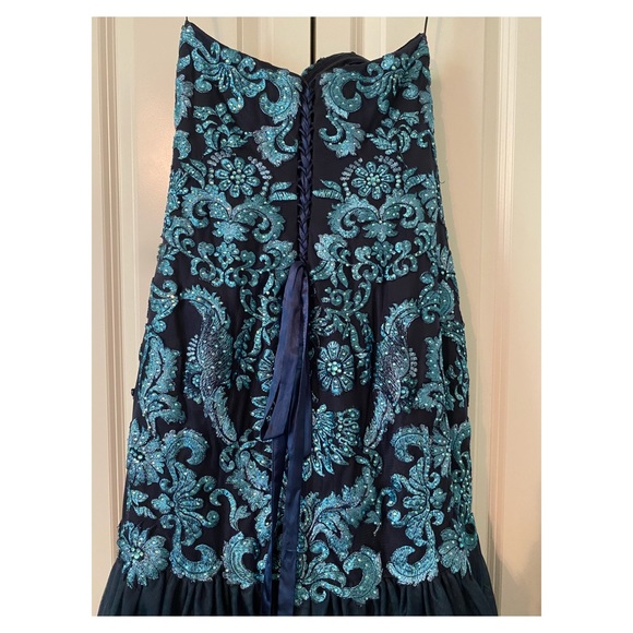 Panoply prom dress - Picture 3 of 7